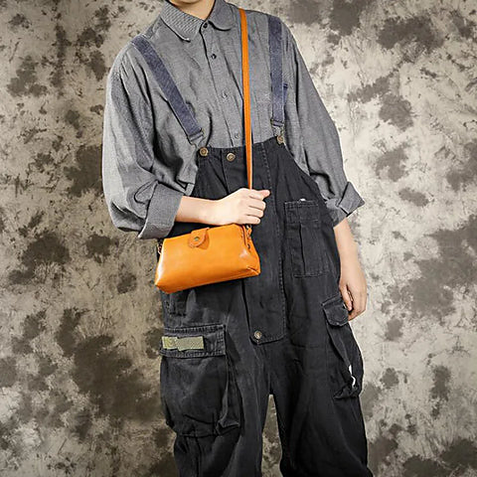 Carmen | Curved Minimalist Shoulder Bag for Women