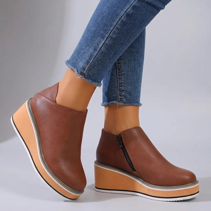 Dawn — Ankle Boots (5), Rosewood Virginia