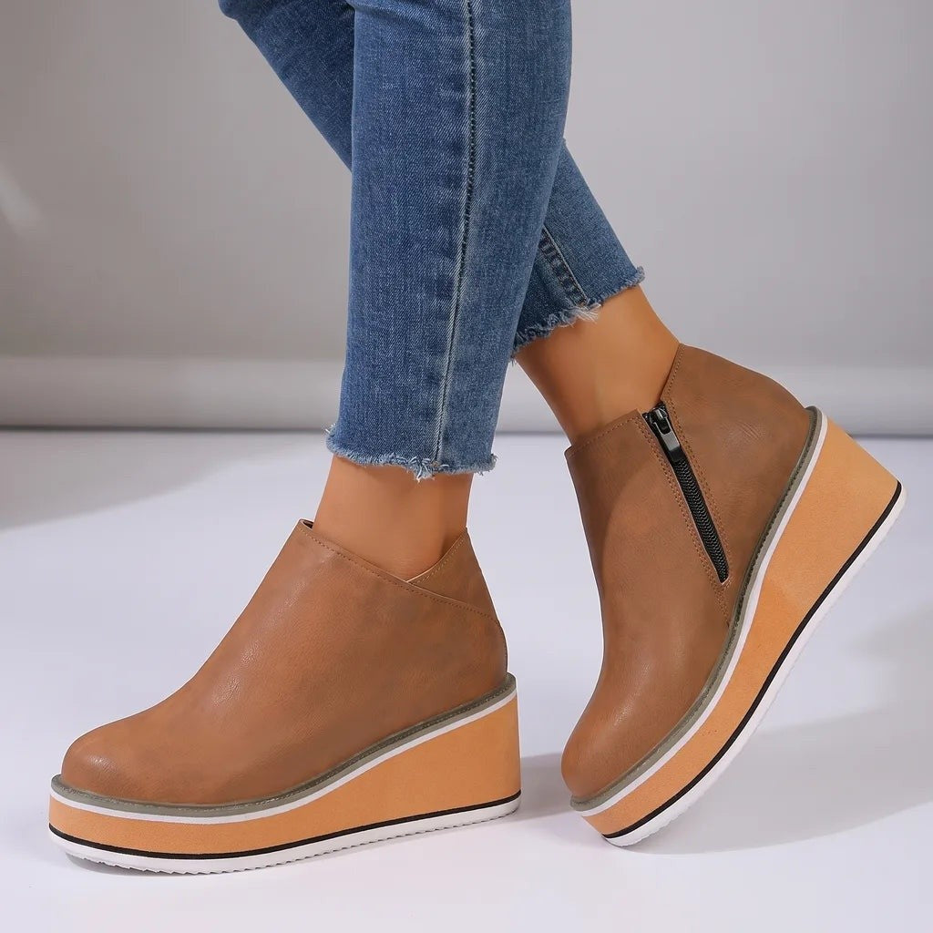 Dawn — Ankle Boots (6), Rosewood Virginia