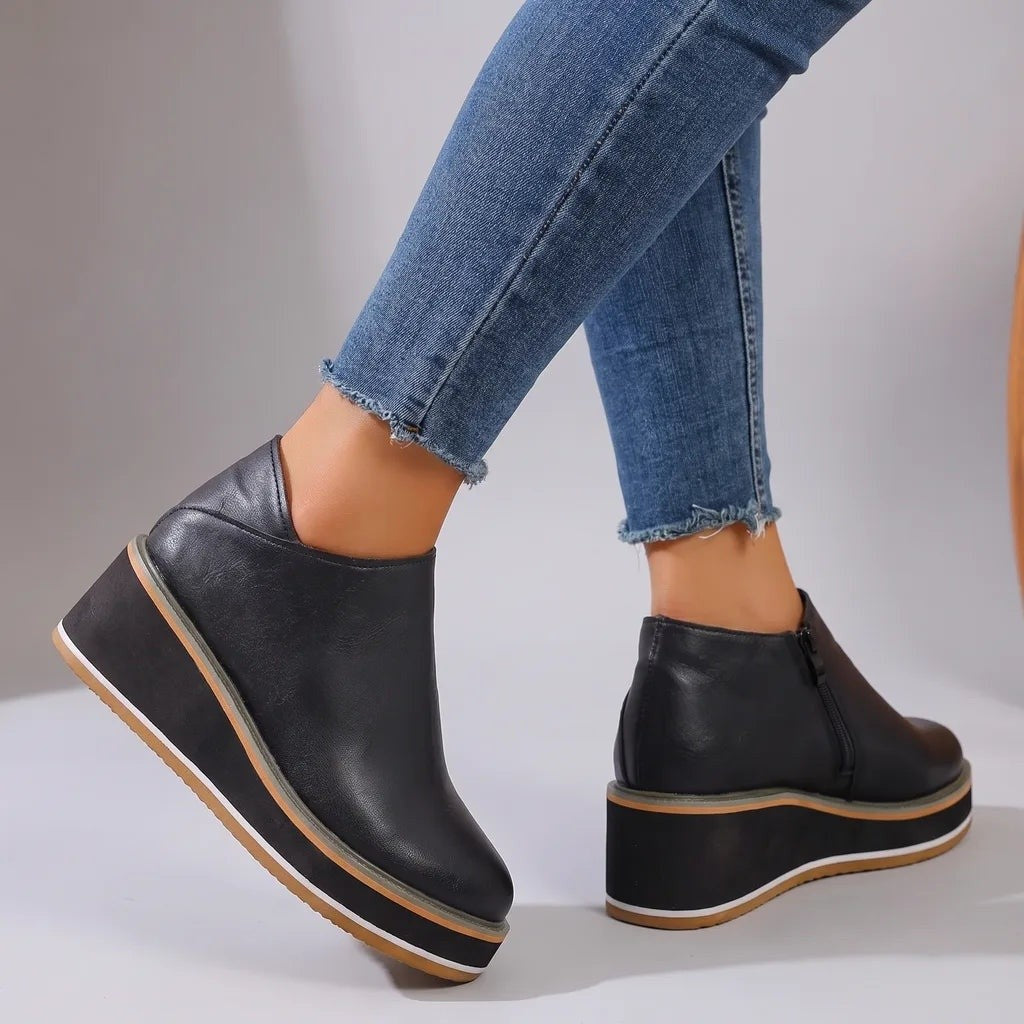 Dawn — Ankle Boots (7), Rosewood Virginia