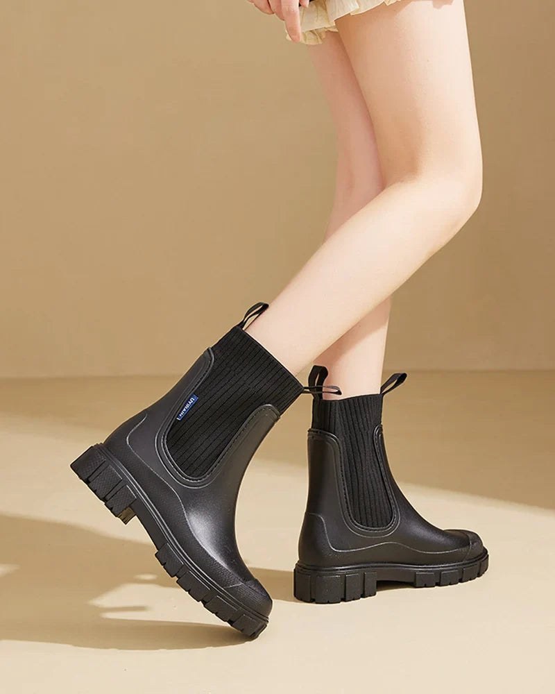 Guenievre — Chunky Block Heel Chelsea Boots (7), Rosewood Virginia