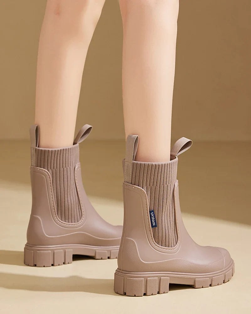 Guenievre — Chunky Block Heel Chelsea Boots (10), Rosewood Virginia