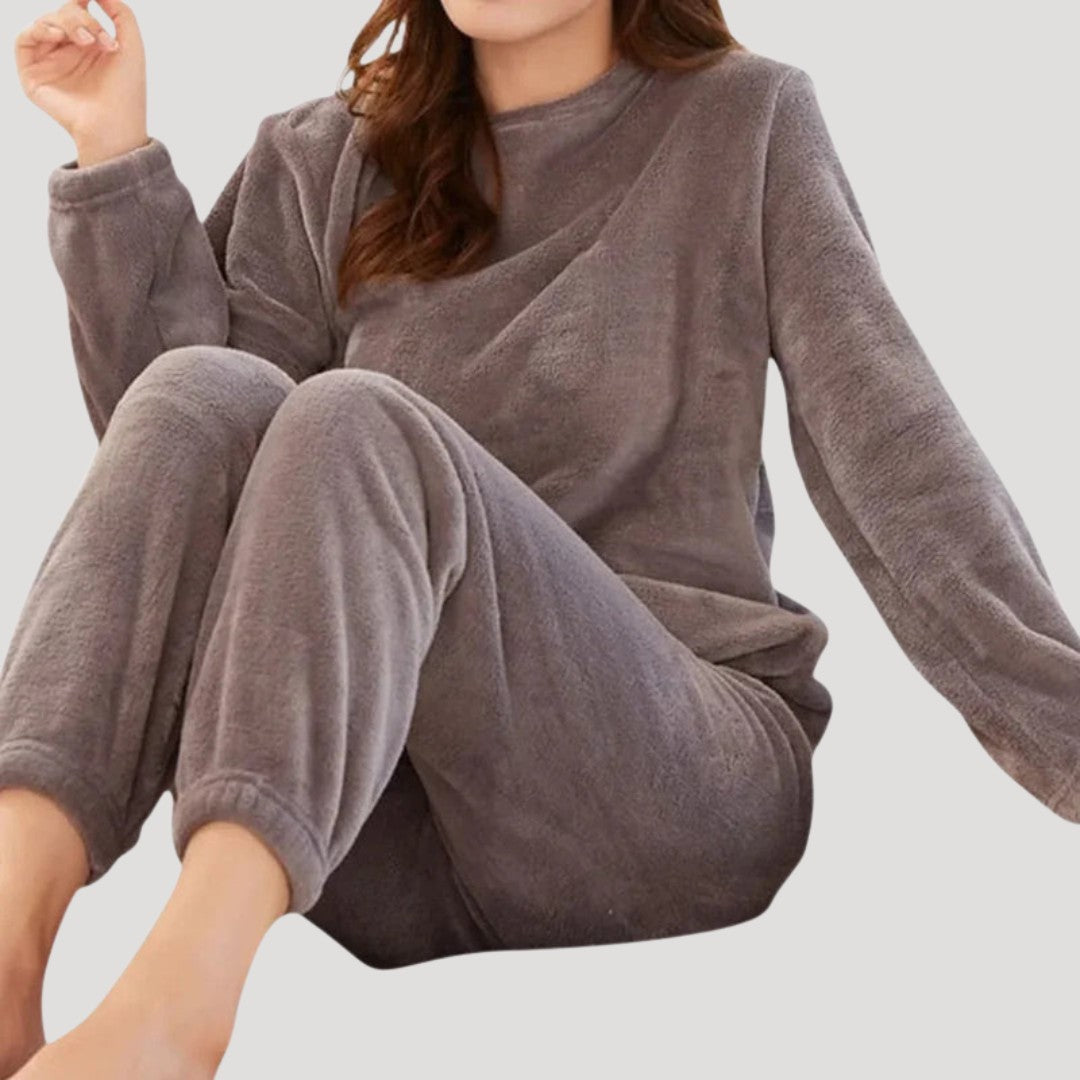 Maelys — Plush Velour Lounge Set with Round Neckline, Rosewood Virginia