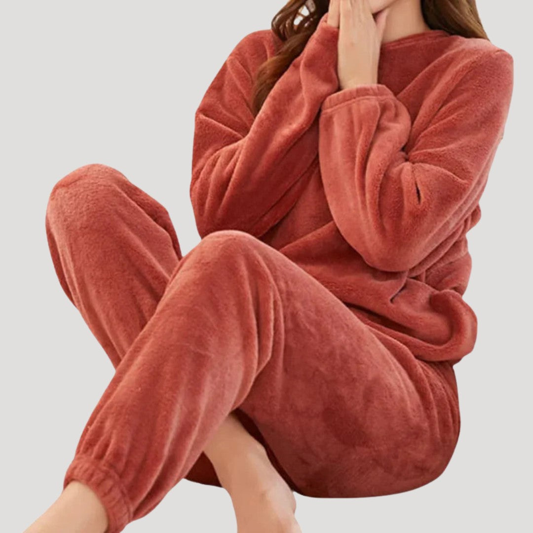 Maelys — Plush Velour Lounge Set with Round Neckline, Rosewood Virginia