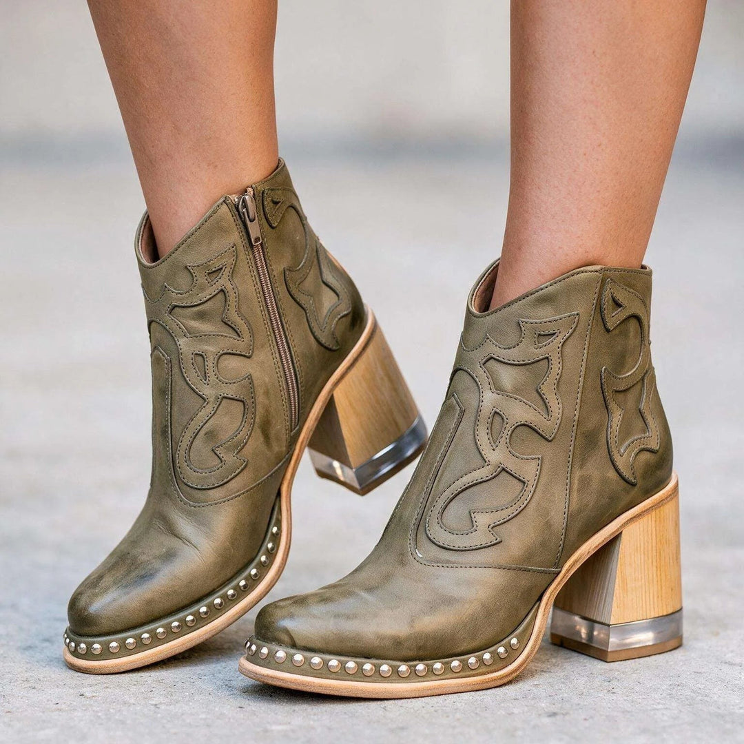 Reese — Ankle Boots (6), Rosewood Virginia