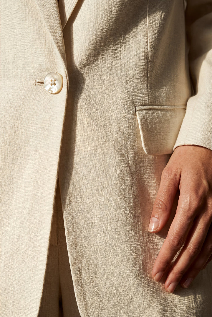 Maelle | Poised Longline Tailored Blazer for Women